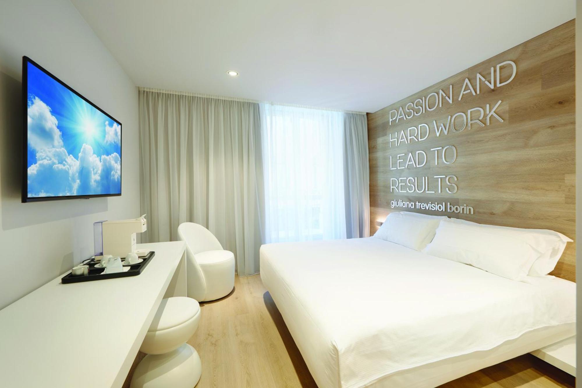Youme Design Place Hotel Trieste Eksteriør bilde